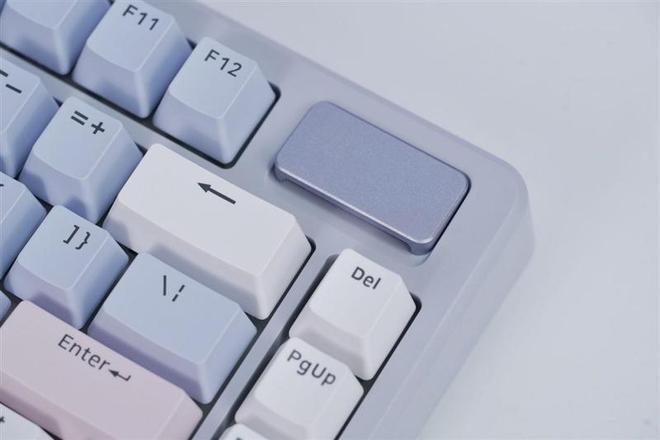 -75评测:7层填充造就的无线客制化新标杆J9国际集团三模客制化 雷柏V700DIY(图5) -75评测:7层填充造就的无线客制化新标杆J9国际集团三模客制化 雷柏V700DIY(图5)